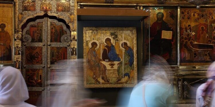 أيقونة "الثالوث"