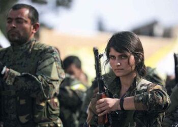 على خلفية توتر أمني …. مجلس دير الزور العسكري يطرد قسد خارج المنطقة