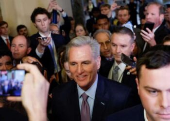 مجلس النواب الأمريكي يقيل رئيسه مكارثي في سابقة هي الأولى في تاريخ الولايات المتحدة