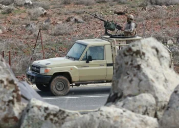 إعلام: الأردن يقصف مخابئ ومستودعات تجار مخدرات في جنوب سوريا