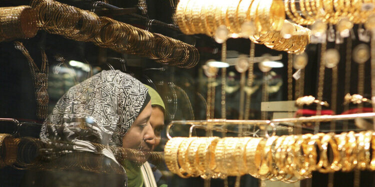 بعد الدولار.. انخفاض حاد لأسعار الذهب في مصر