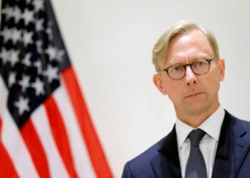 براين هوك لـ«الشرق الأوسط»: إدارة بايدن تلعب وفق «قواعد إيران»