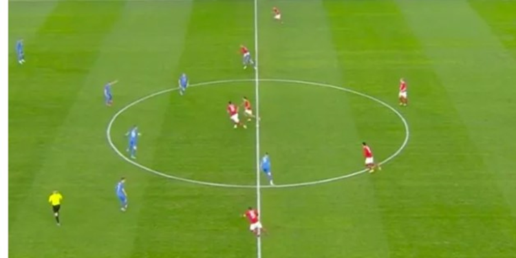 اسرع هدف بتاريخ كرة القدم .. المهاجم النمساوي باومغارتنر ينطلق من منتصف الملعب ليسجل أسرع هدف دولي (فيديو)