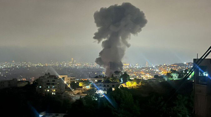 غارات إسرائيلية عنيفة «تشعل» الضاحية الجنوبية لبيروت