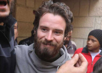 الأميركي تيمرمان يكشف تفاصيل احتجازه في سجن المخابرات السورية