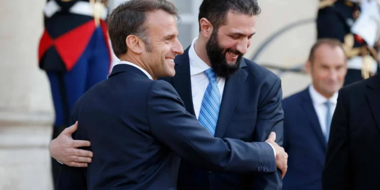 الرئيس السوري يعود من باريس بوعود دعم متنوع ولكن مشروطة