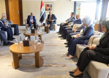 وزير الموارد المائية يبحث مع مدير عام اكساد تعزيز التعاون في إدارة المياه في جمهورية العراق