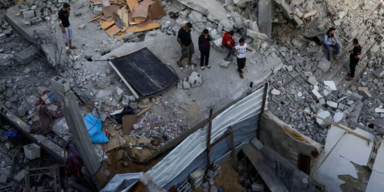 إسرائيل توسع هجومها للسيطرة كليًا على غزة