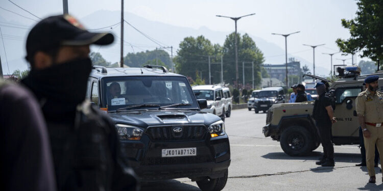 الشرطة الهندية تعثر على “سفارة وهمية” وتعتقل “السفير”