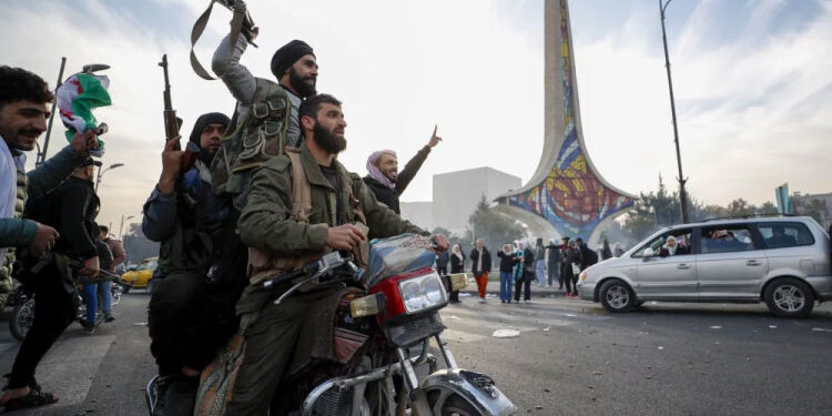 بوجه جديد وسط شبكة نفوذ متجددة.. شخصية مثيرة للجدل في وزارة الاقتصاد تعود للواجهة