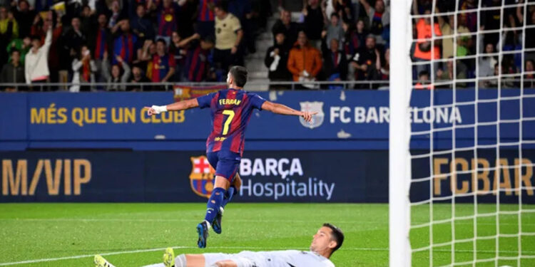 برشلونة يشدد الخناق على الريال بثلاثية في خيتافي