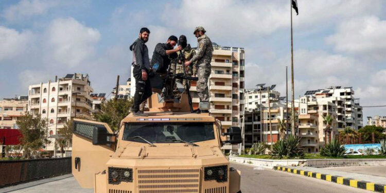 هل يمهد التنسيق الروسي-الإسرائيلي لـ”سيناريو السويداء” في الساحل السوري؟