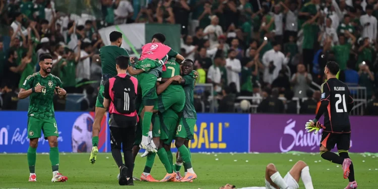 السعودية تحلق إلى المونديال السابع