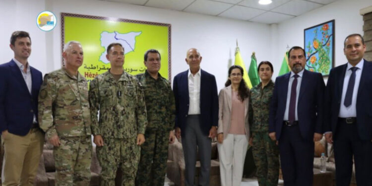 إثر صورة أثارت جدلًا في تركيا.. براك يوضح هدف زيارته للحسكة