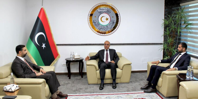 “الخارجية ” تبدأ إصدار تذاكر المرور للسوريين في ليبيا