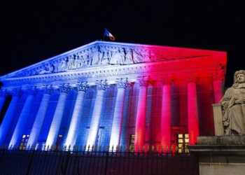 تختنق بالديون : “هاوية مالية” تهدد أحد أكبر اقتصادات أوروبا