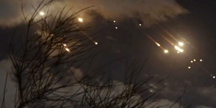 المنطقة على شفا مواجهة كبرى.. إسرائيل تستعد لهجوم واسع النطاق على إيران ولبنان وغزة