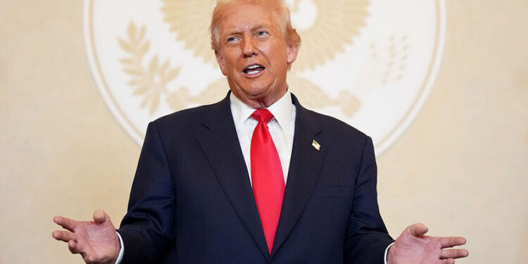 ‌ ترامب: الشرع “رجل قوي” ورفعنا العقوبات عن سوريا بطلب من تركيا وإسرائيل (فيديو)