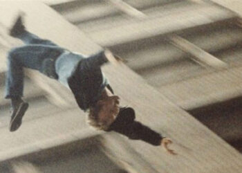 حادث مأساوي.. وفاة شاب أثناء تأدية عمله