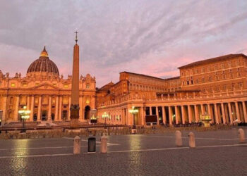 باباوات من أصول سورية ولبنانية  أو فينيقية