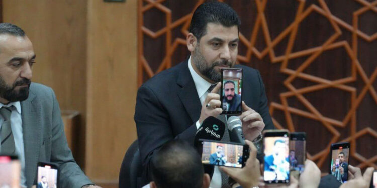 الشرع لأهالي اللاذقية: أغلبية المطالب محقة ومستعدون للإصغاء