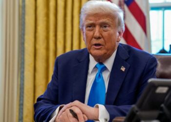 ترامب راضٍ في سوريا ويحث إسرائيل على الحوار