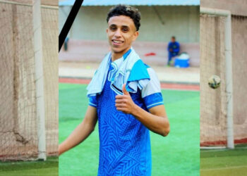 فوز يتحول إلى مأتم.. وفاة لاعب مصري بعد تدخل قوي داخل الملعب