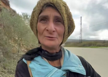 أجمل بنت بالقرداحة.. حكاية امرأة  دخلت الى قلوب الجميع