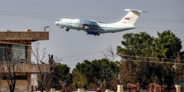 عندما فر الطاغية الذي ظن نفسه انه الملك : سقوط بشار الأسد وكواليس اللحظات الأخيرة