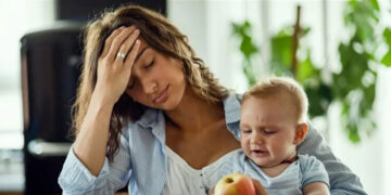 مرض الأم… بين المسؤوليات اليومية والإرهاق المستمر