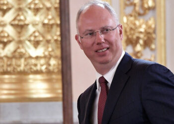 صراع  العروش .. تصريح صاعق للممثل الخاص للرئيس الروسي كيريل دميترييف