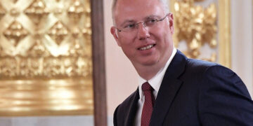 صراع  العروش .. تصريح صاعق للممثل الخاص للرئيس الروسي كيريل دميترييف